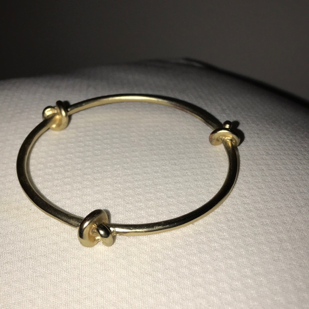 Gold Susan Shaw bracelet. Great rusty gold color